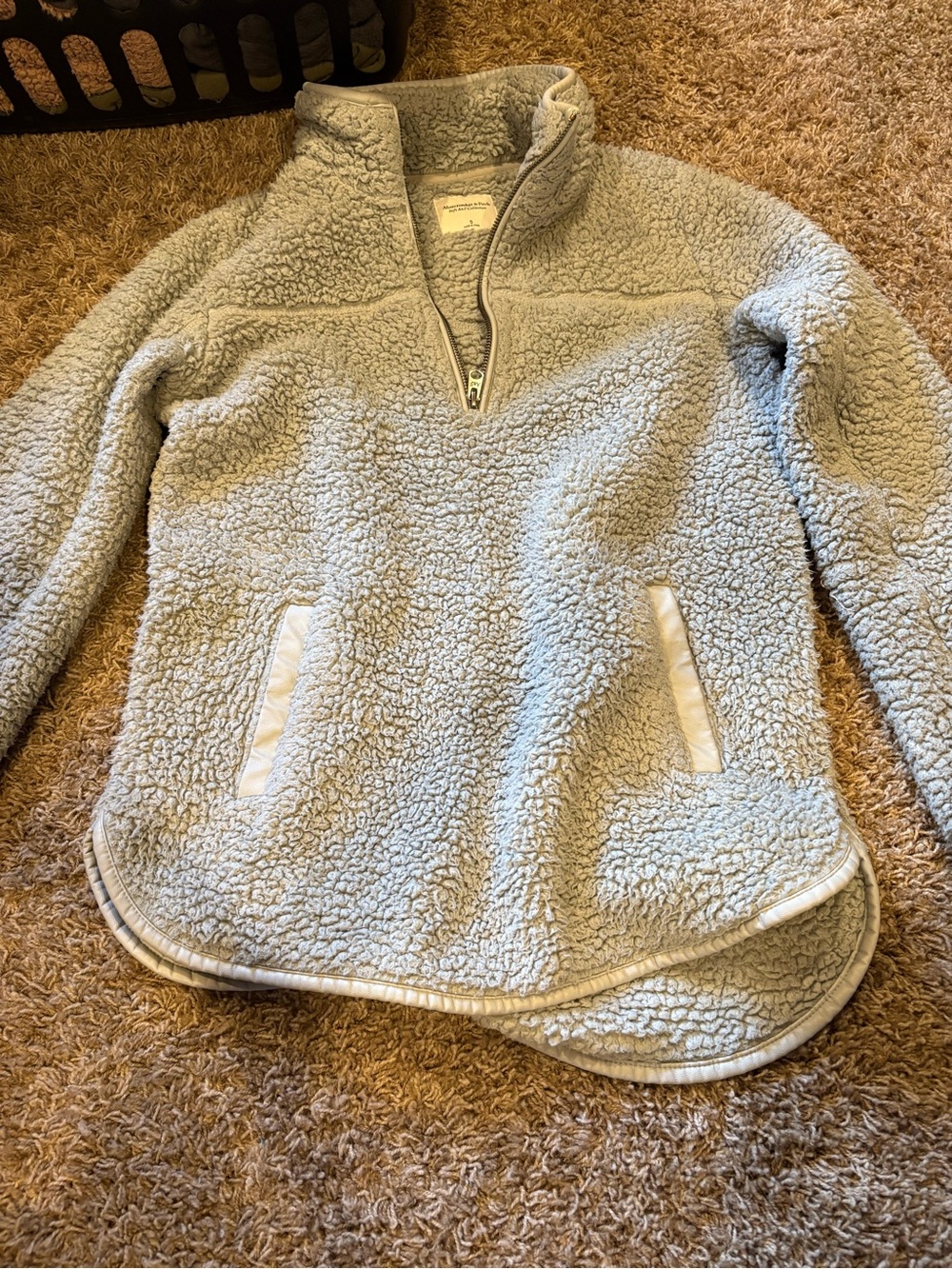 Abercrombie & Fitch Light Gray Sherpa Half-Zip Pullover